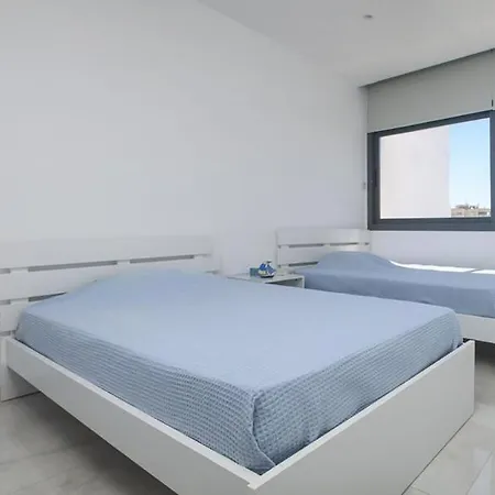 Elegant Penthouse In Centre Διαμέρισμα *