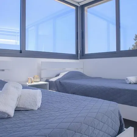 Elegant Penthouse In Centre Larnaca